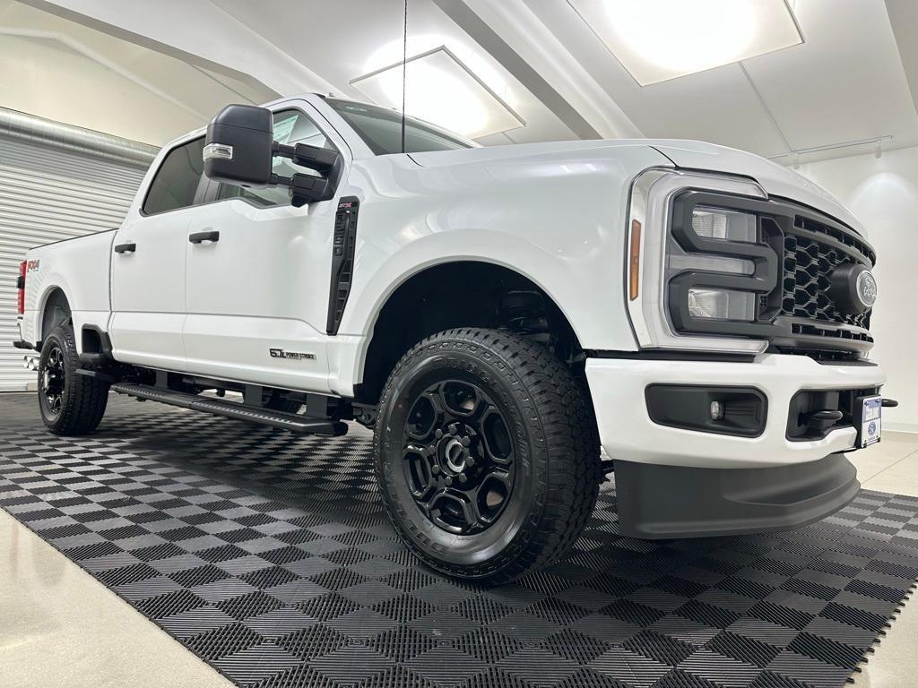 new 2025 Ford F-250 car, priced at $69,613