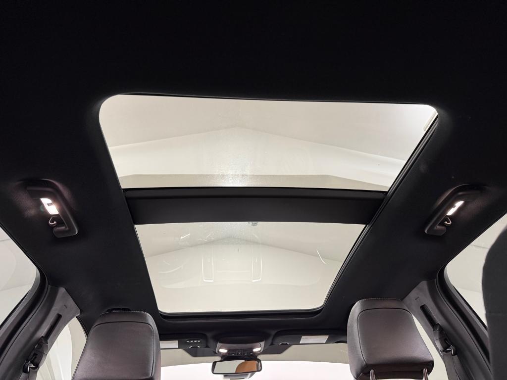 used 2024 Ford Edge car, priced at $33,580