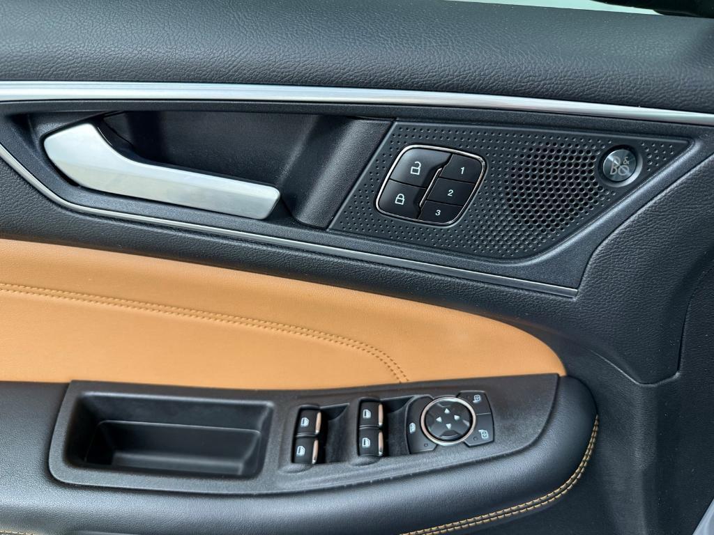 used 2024 Ford Edge car, priced at $33,580