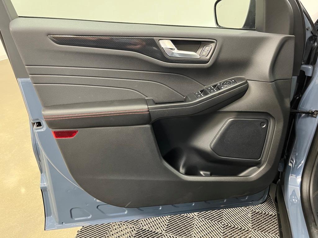 new 2025 Ford Escape car, priced at $33,829