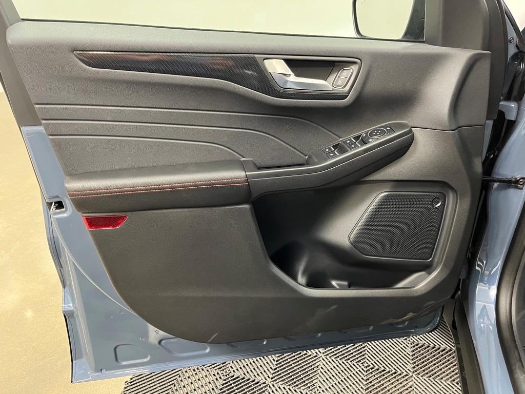new 2025 Ford Escape car, priced at $33,829