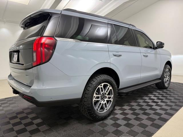 new 2025 Ford Expedition car, priced at $75,080