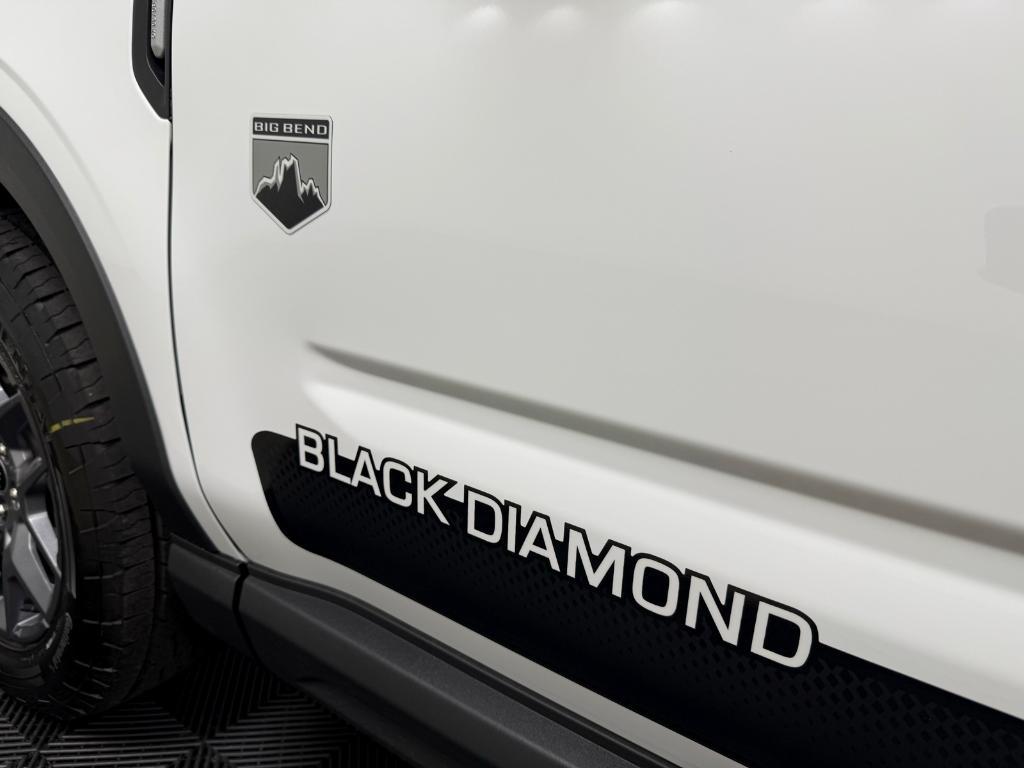 new 2025 Ford Bronco Sport car, priced at $32,907