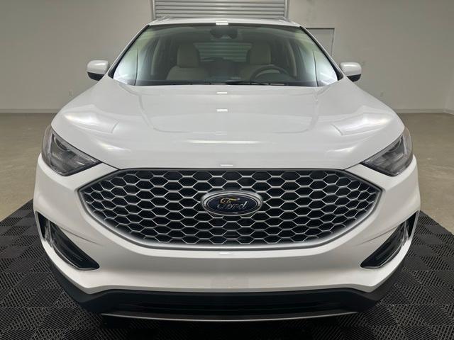 new 2024 Ford Edge car, priced at $42,070