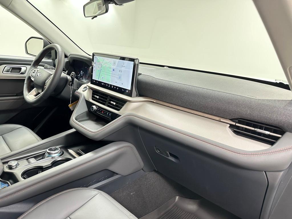 new 2025 Ford Explorer car, priced at $41,208