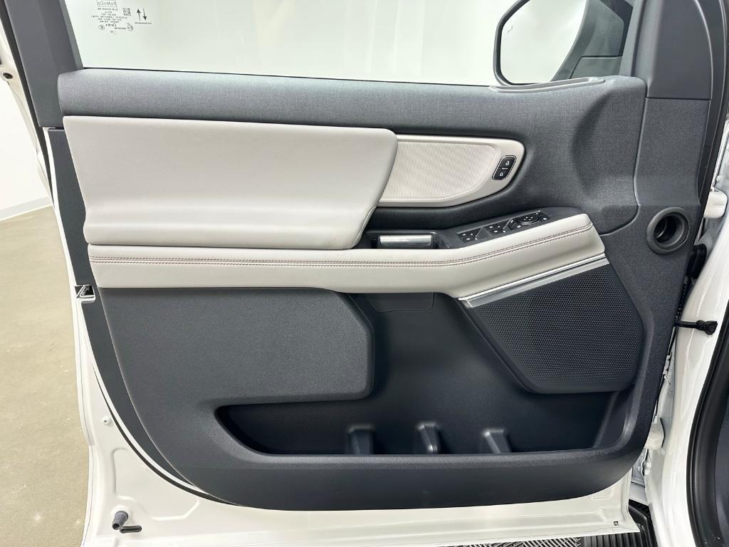 new 2025 Ford Expedition Max car, priced at $75,900