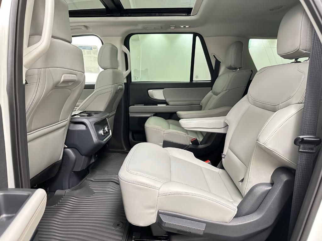 new 2025 Ford Expedition Max car, priced at $75,900