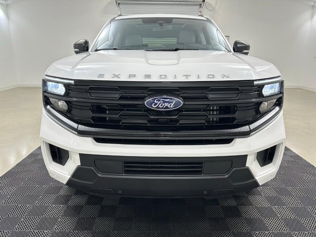 new 2025 Ford Expedition Max car, priced at $75,900