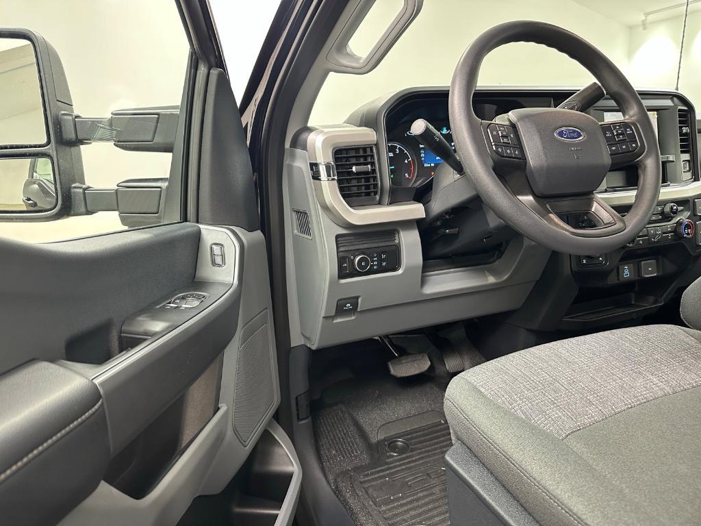 new 2025 Ford F-250 car, priced at $66,188
