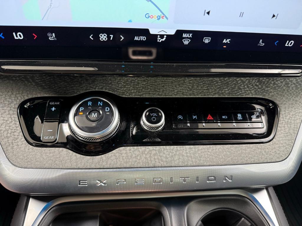 new 2025 Ford Expedition car, priced at $83,025
