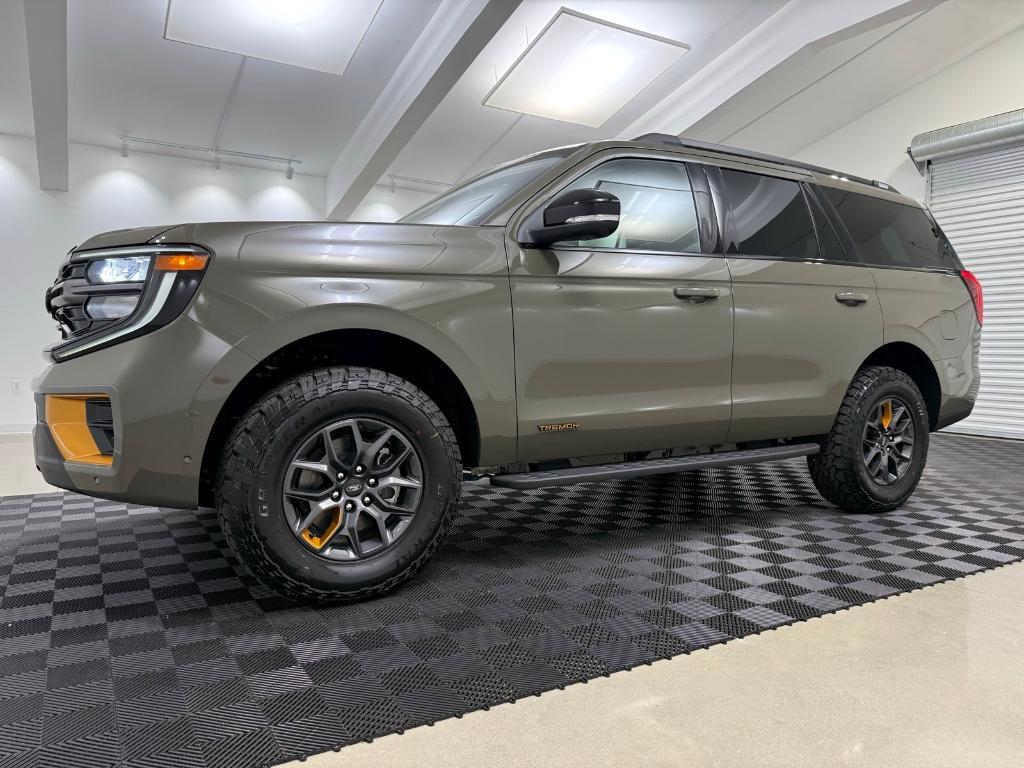 new 2025 Ford Expedition car, priced at $83,025