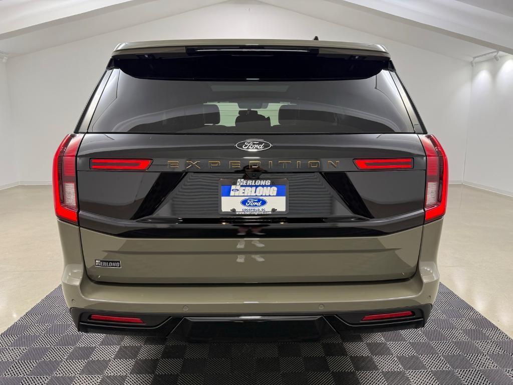 new 2025 Ford Expedition car, priced at $83,025