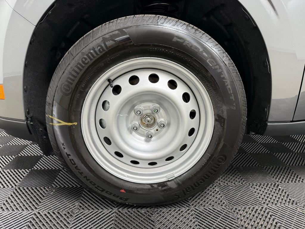 new 2025 Ford Maverick car, priced at $30,052