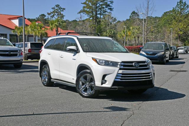 used 2018 Toyota Highlander car, priced at $26,999