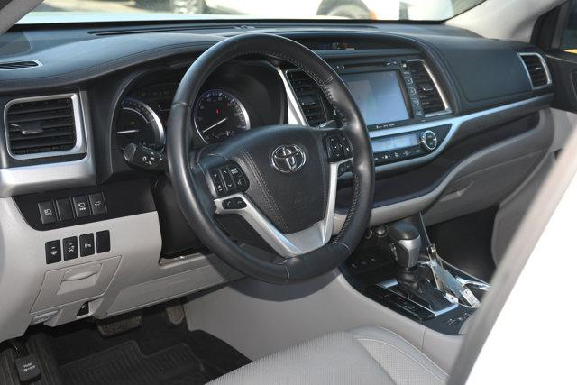 used 2018 Toyota Highlander car, priced at $26,999