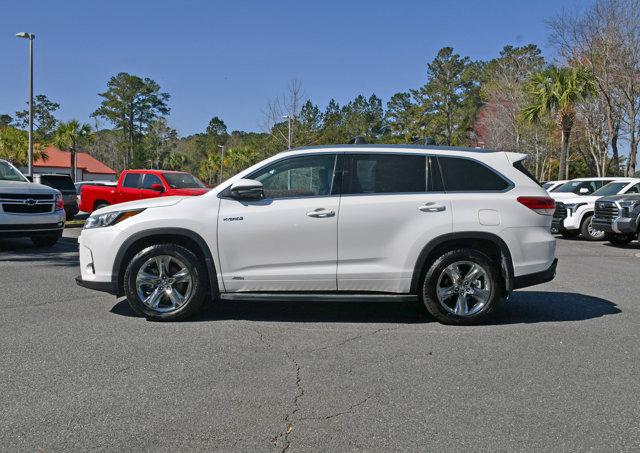 used 2018 Toyota Highlander car, priced at $26,999