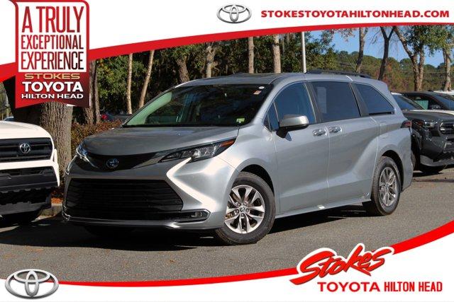 used 2023 Toyota Sienna car, priced at $39,999