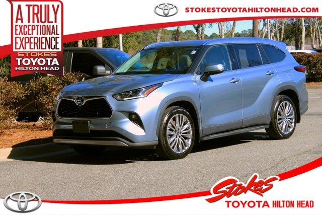 used 2022 Toyota Highlander car, priced at $42,999