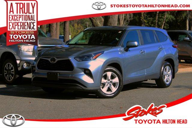 used 2023 Toyota Highlander car, priced at $36,999