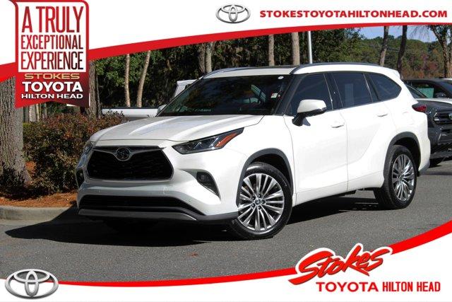 used 2021 Toyota Highlander car, priced at $35,999