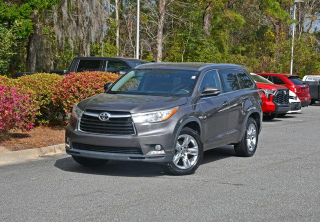 used 2016 Toyota Highlander car, priced at $24,999