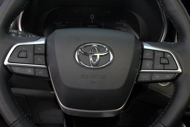 used 2024 Toyota Highlander car, priced at $51,999