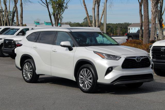 used 2024 Toyota Highlander car, priced at $51,999