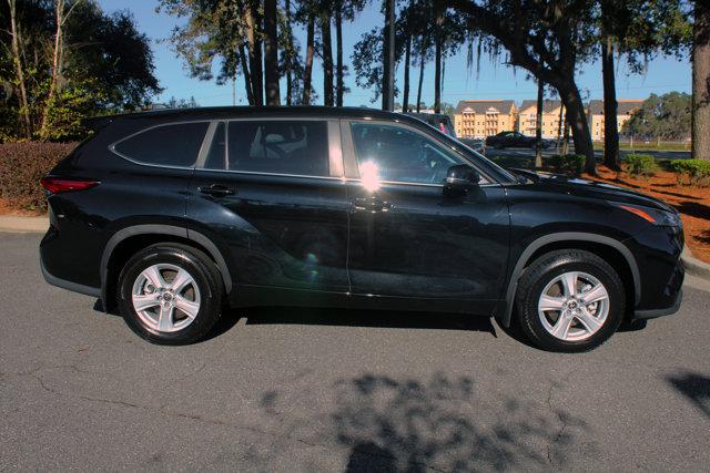 used 2023 Toyota Highlander car, priced at $37,999