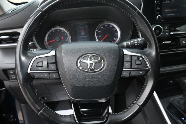 used 2020 Toyota Highlander car, priced at $24,952