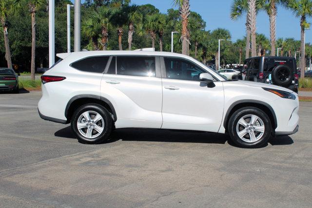 used 2023 Toyota Highlander car, priced at $36,999