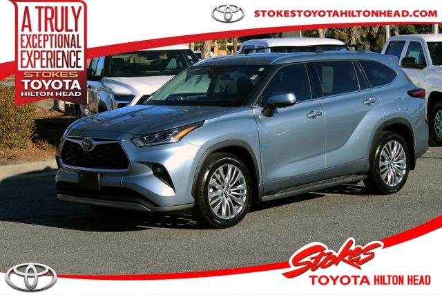 used 2023 Toyota Highlander car, priced at $45,999