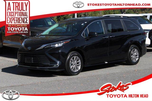 used 2023 Toyota Sienna car, priced at $39,999