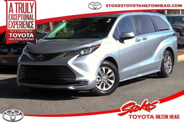 used 2023 Toyota Sienna car, priced at $39,999