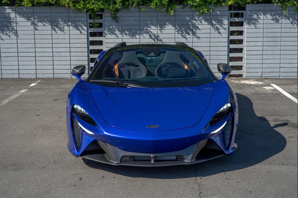 used 2025 McLaren Artura car, priced at $275,000