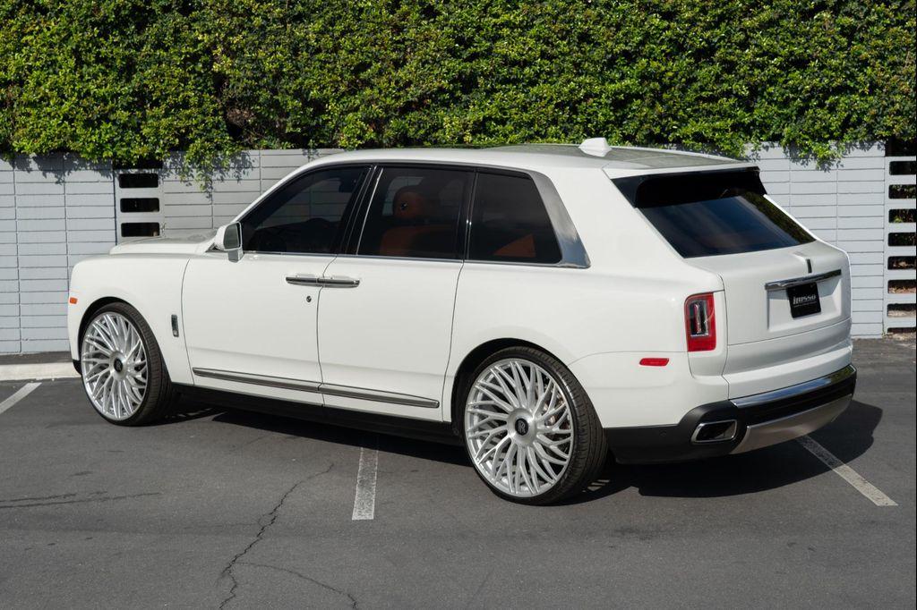 used 2022 Rolls-Royce Cullinan car, priced at $294,900
