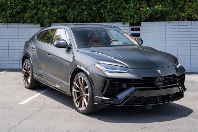 used 2023 Lamborghini Urus car, priced at $235,000