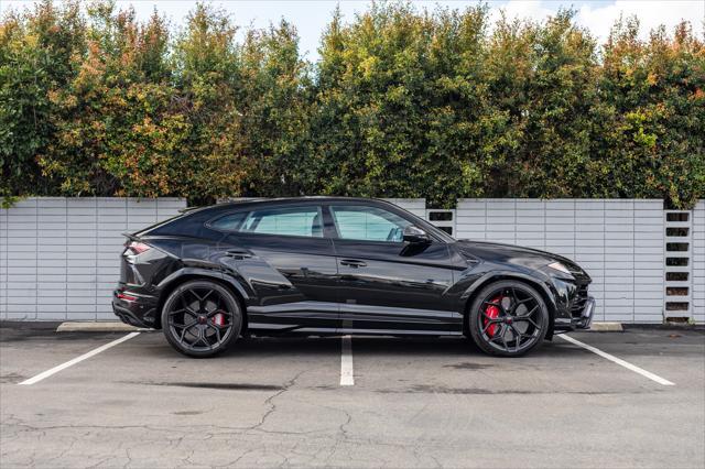 used 2020 Lamborghini Urus car, priced at $204,900