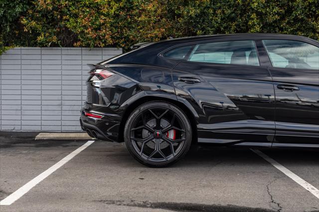 used 2020 Lamborghini Urus car, priced at $204,900