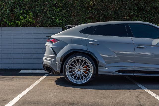 used 2019 Lamborghini Urus car, priced at $264,900