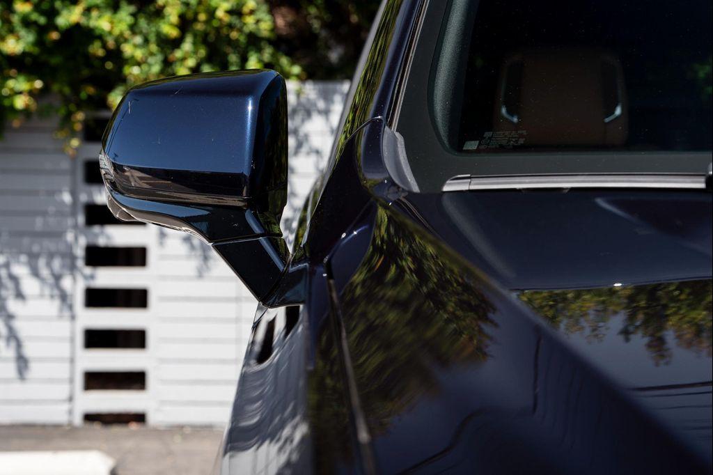 used 2022 Cadillac Escalade ESV car, priced at $85,900