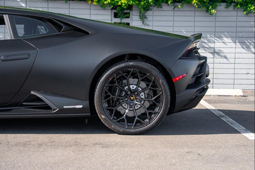 used 2022 Lamborghini Huracan EVO car, priced at $284,900