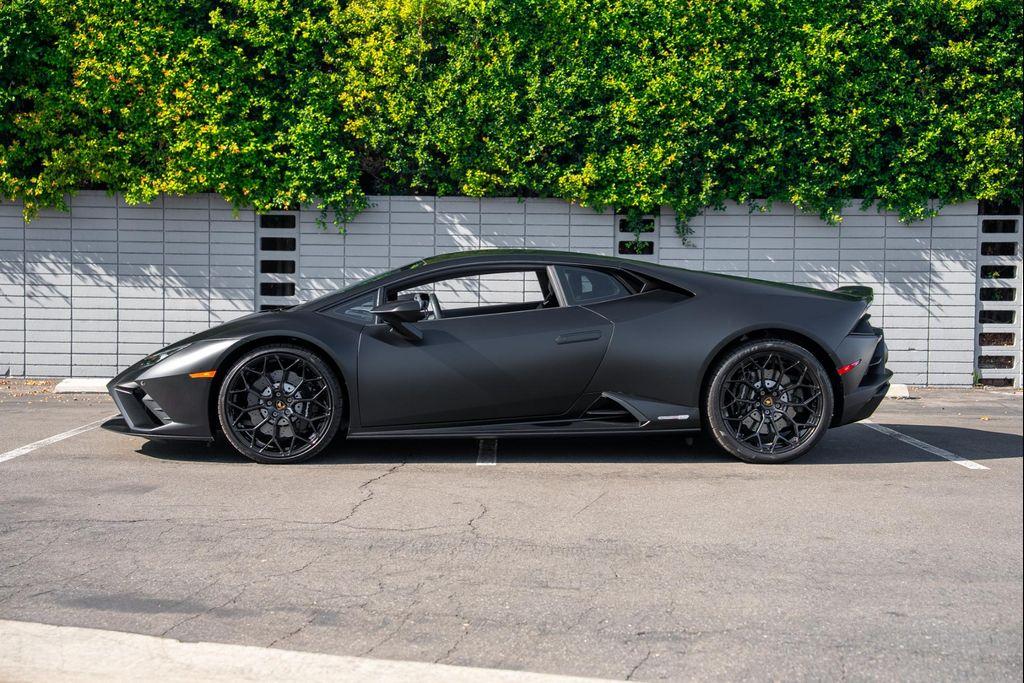 used 2022 Lamborghini Huracan EVO car, priced at $284,900