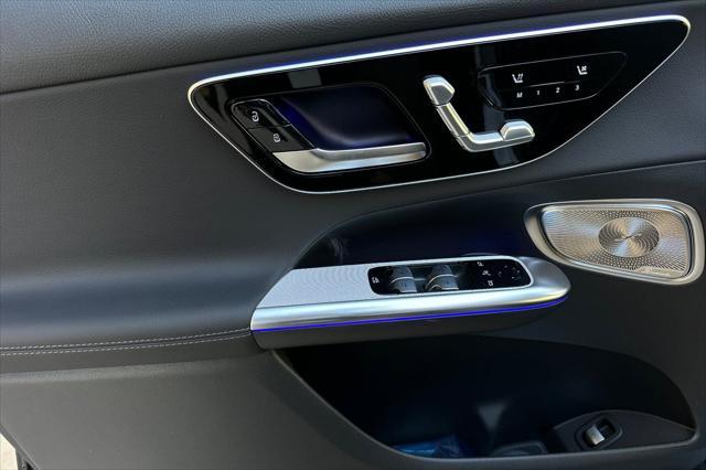 new 2025 Mercedes-Benz GLC 300 car, priced at $55,115