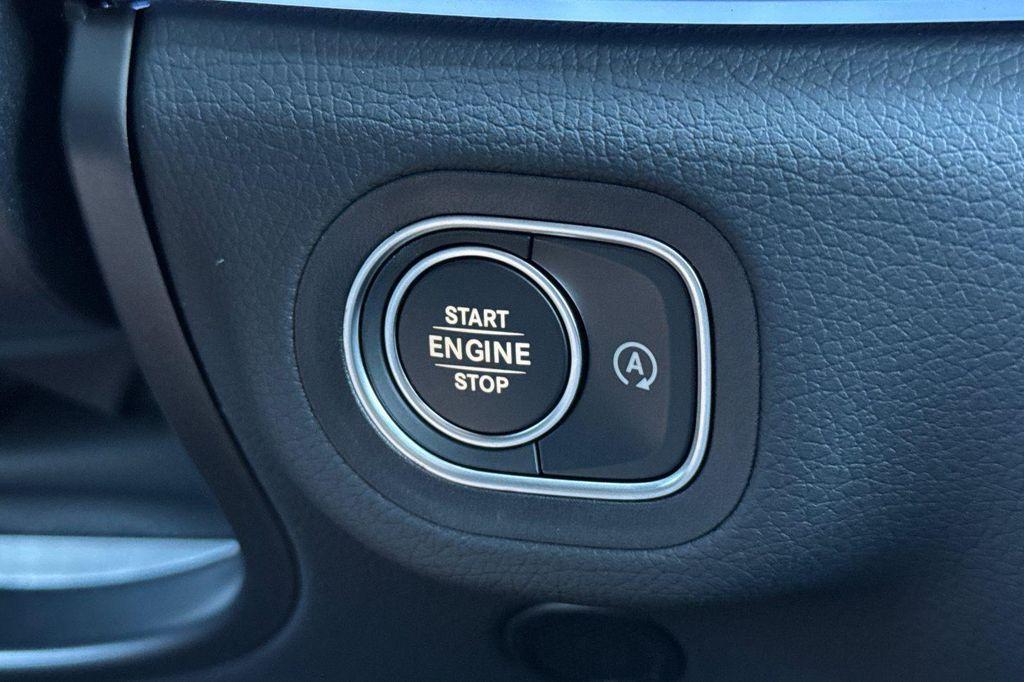 new 2025 Mercedes-Benz GLE 350 car, priced at $58,885