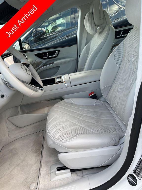 used 2022 Mercedes-Benz EQS 580 car, priced at $51,984