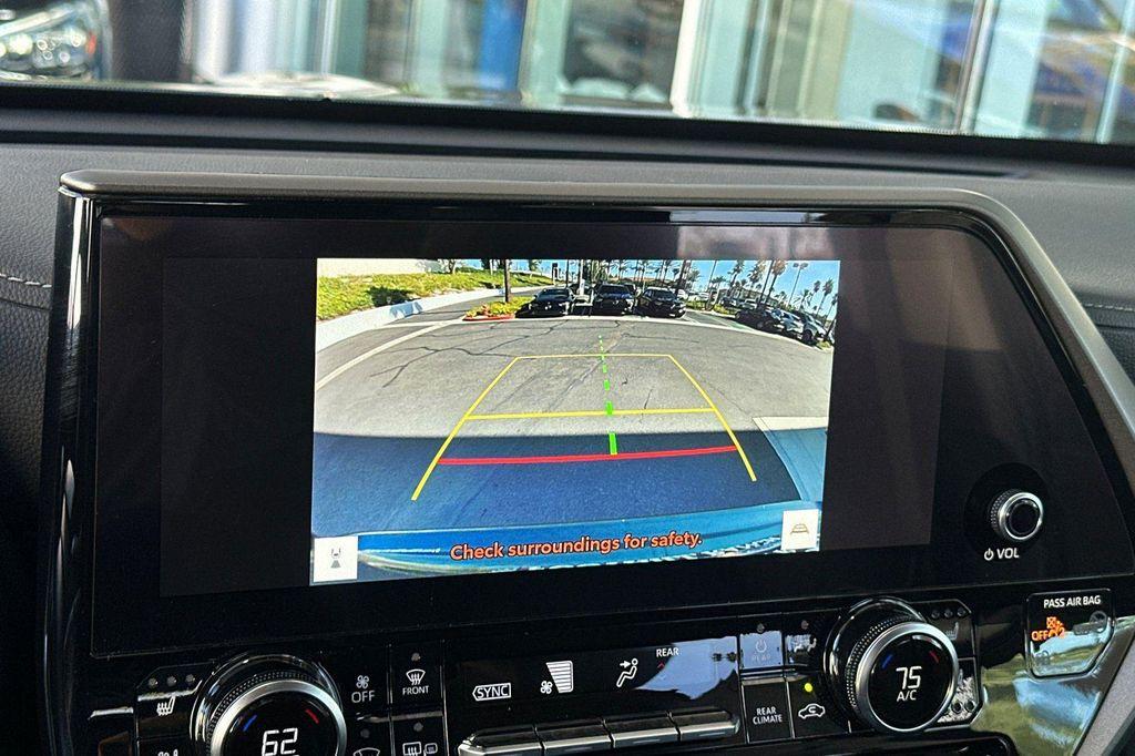 used 2023 Toyota Highlander Hybrid car, priced at $42,984