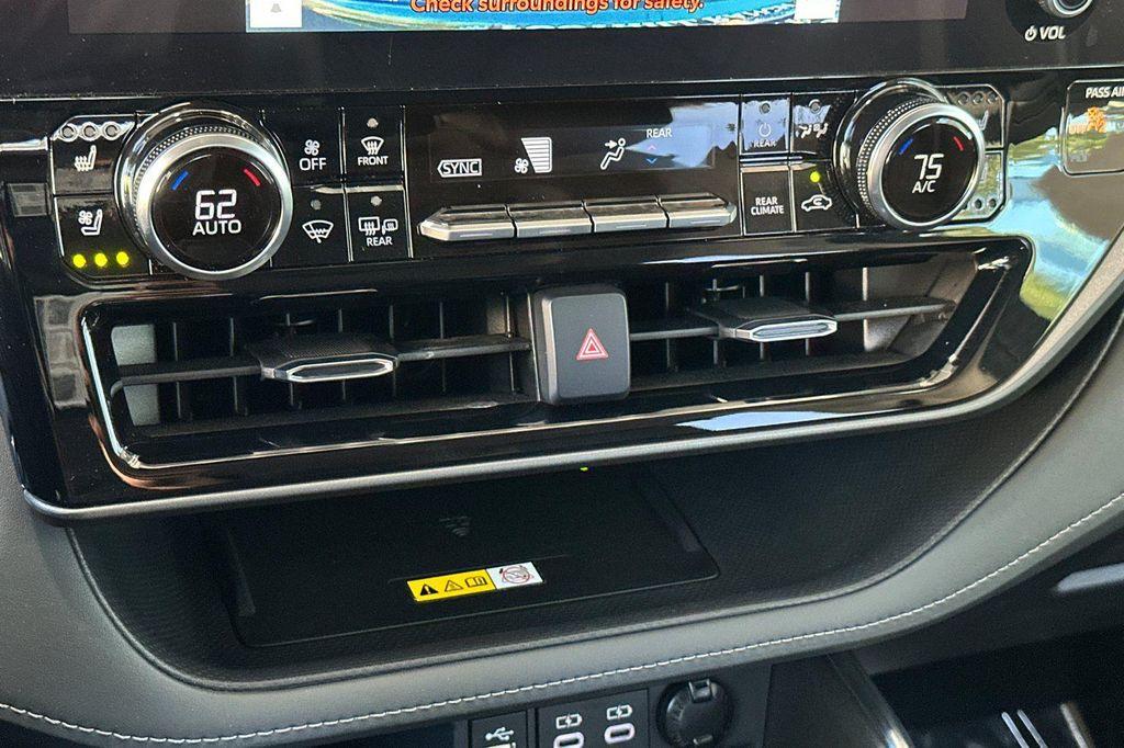 used 2023 Toyota Highlander Hybrid car, priced at $42,984