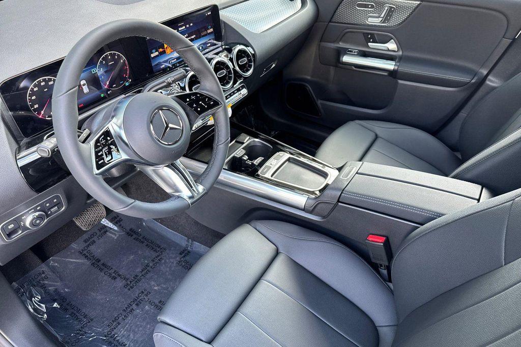 new 2026 Mercedes-Benz GLA 250 car, priced at $44,625