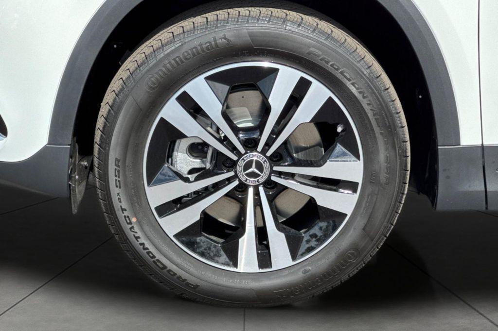 new 2026 Mercedes-Benz GLA 250 car, priced at $44,625