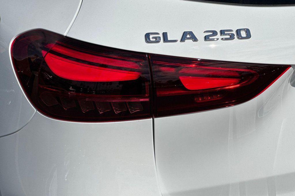 new 2026 Mercedes-Benz GLA 250 car, priced at $44,625